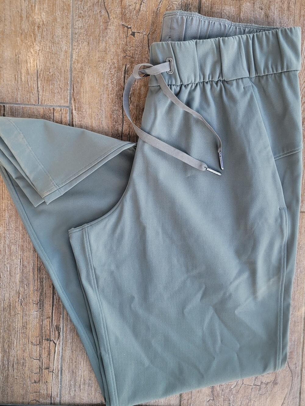 Lululemon On The Fly Pant 27 Grey Sage Size 4